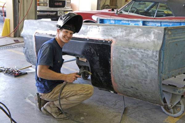 Automotive Schools Near Me | How to Become an Auto Body Technician